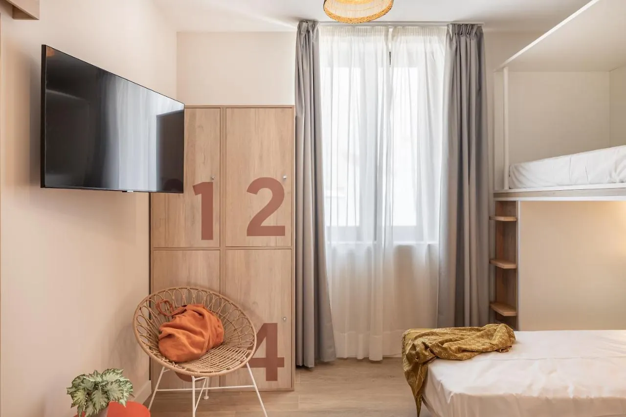 Hostel Libere Cordoba Patio Santa Marta Pansiyon İspanya