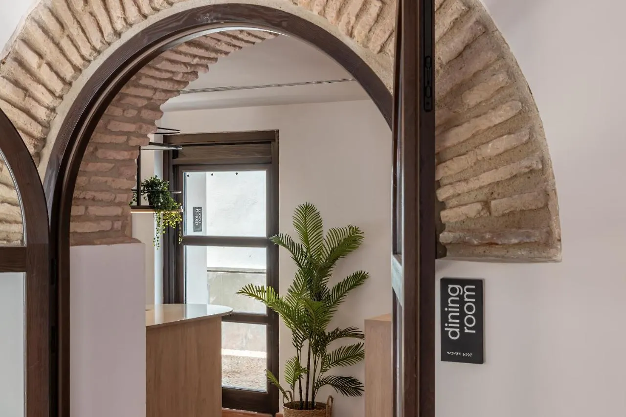 Hostel Libere Cordoba Patio Santa Marta Pansiyon